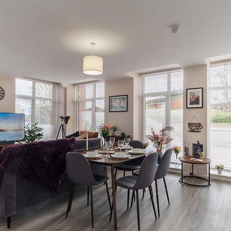 2 Bedroom Modern Apartment In Manchester Exterior foto